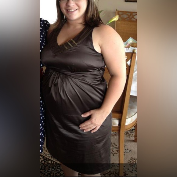 A Pea In The Pod Maternity Dress (Size large) - Picture 5 of 5